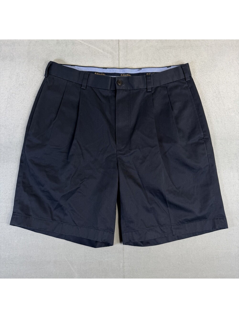 Brooks Brothers Advantage Chino Shorts Mens 34x8 Navy Pleated Lightweight